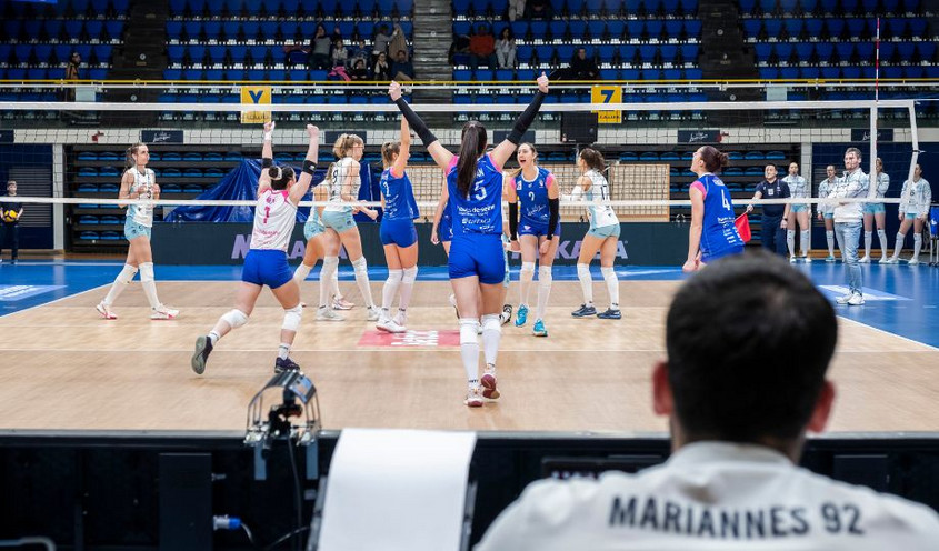 Les Mariannes 92 sur le parquet du palais des sports Marcel-Cerdan à Levallois-Perret