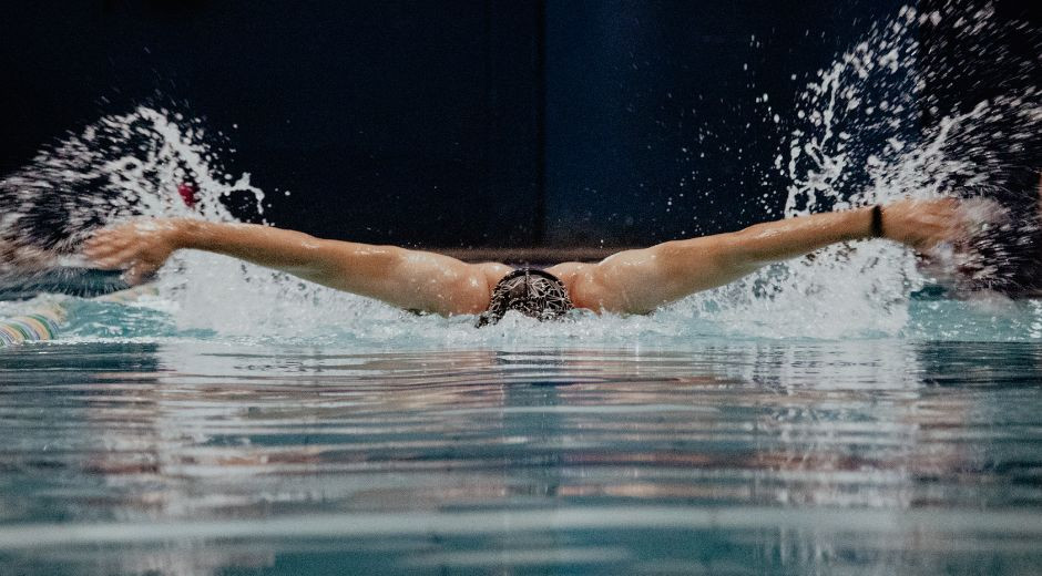 natation-hauts-de-seine photo d'illustration d'un athlète nageant le papillon