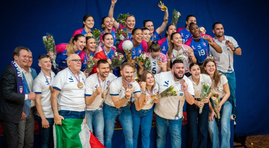 Les Mariannes 92 célèbrent leur titre 2025 Les Mariannes 92 célèbrent leur titre 2025